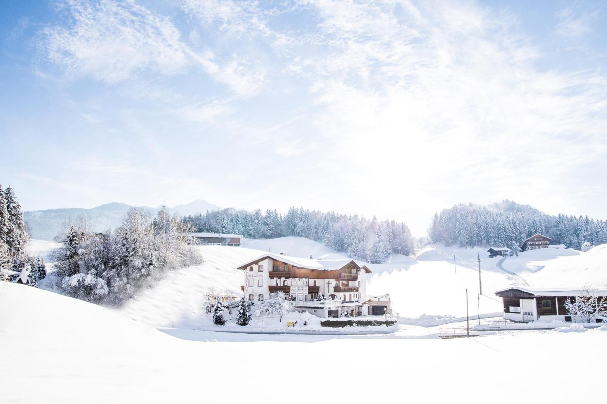 Pension Edelweiss Breitenbach am Inn Esterno foto