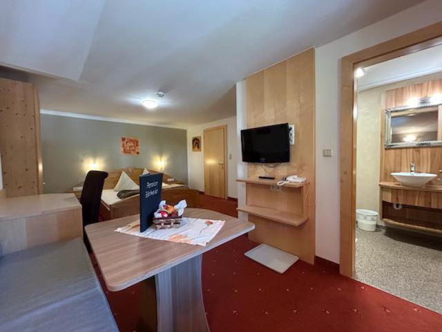 Pension Edelweiss Breitenbach am Inn Esterno foto