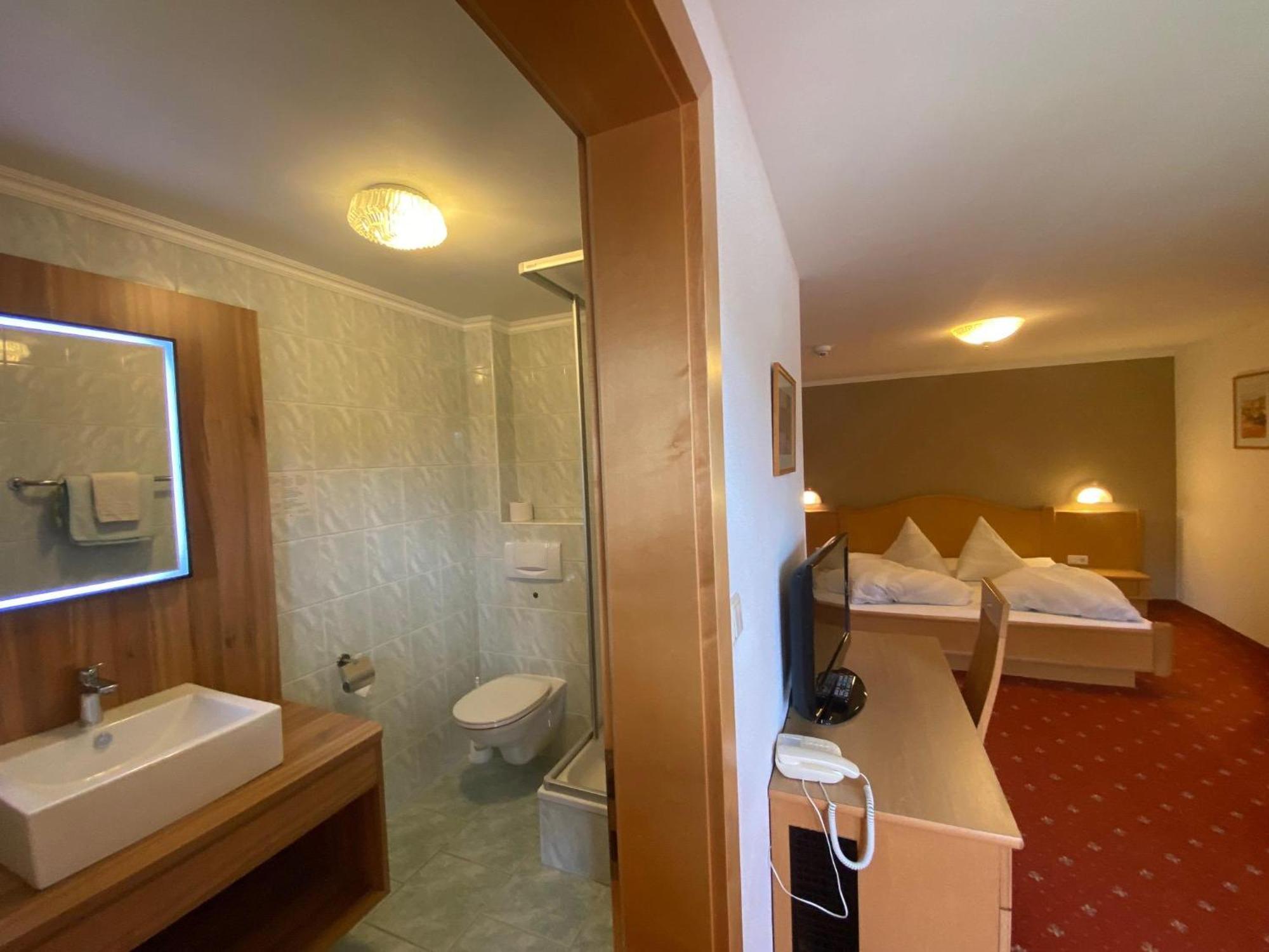 Pension Edelweiss Breitenbach am Inn Esterno foto