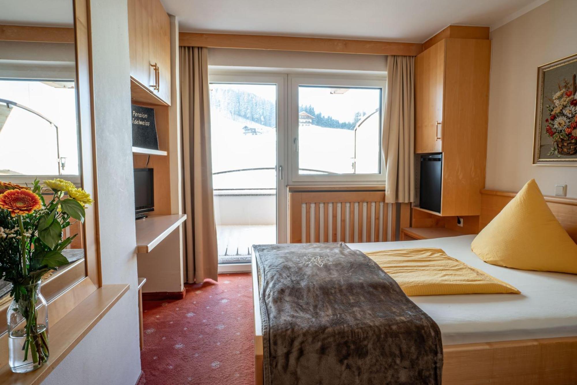 Pension Edelweiss Breitenbach am Inn Esterno foto