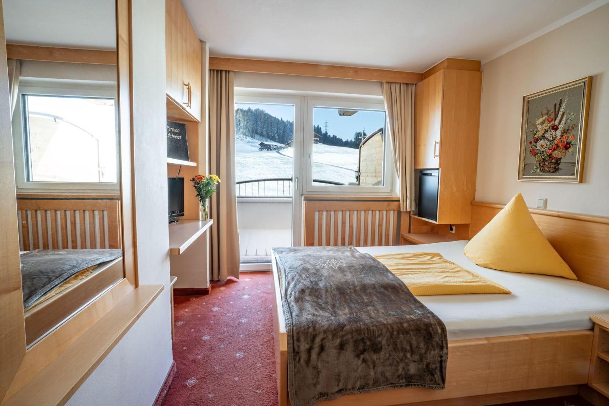Pension Edelweiss Breitenbach am Inn Esterno foto