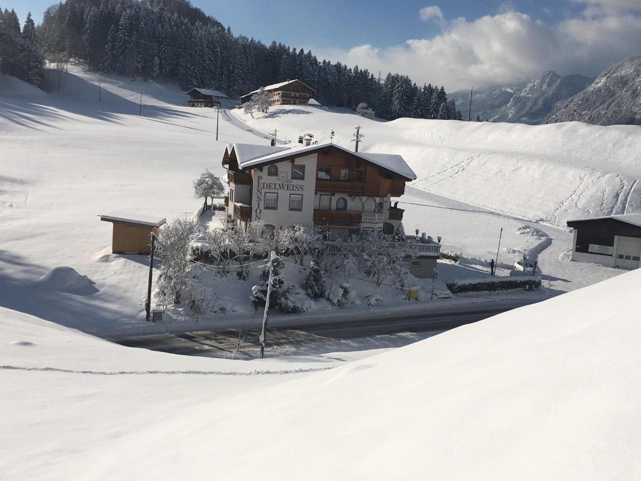 Pension Edelweiss Breitenbach am Inn Esterno foto